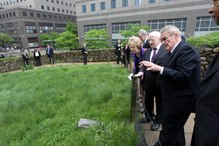 President visits the Irish Hunger Memorial