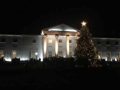 President hosts a Christmas Tree Lighting reception