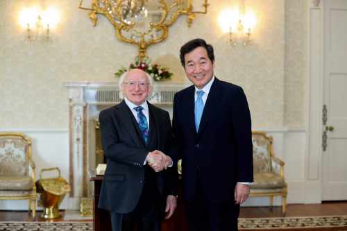 President Michael D. Higgins and Mr Lee Nak-yeon, Prime Minister of Korea at Áras an Uachtaráin