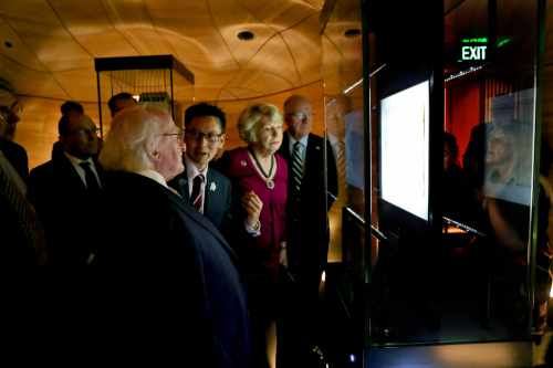 President and Sabina visit “He Tohu” exhibition