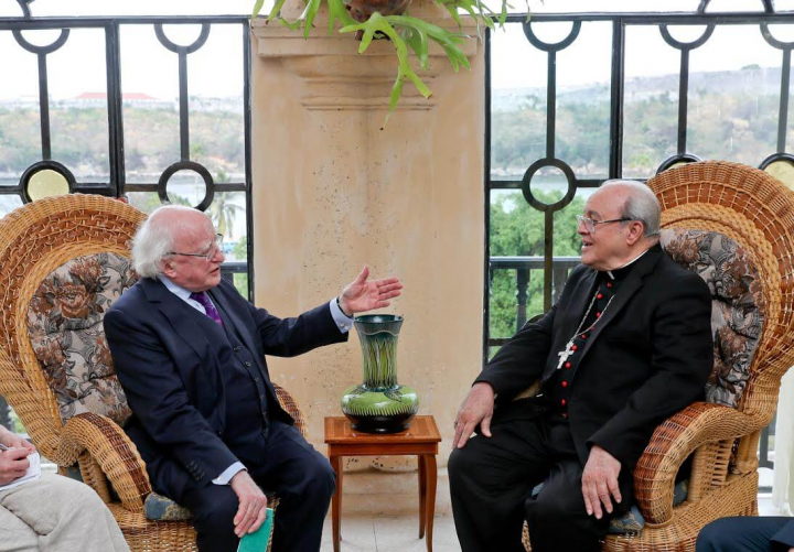 President attends a meeting with Cardinal Jaime Ortega