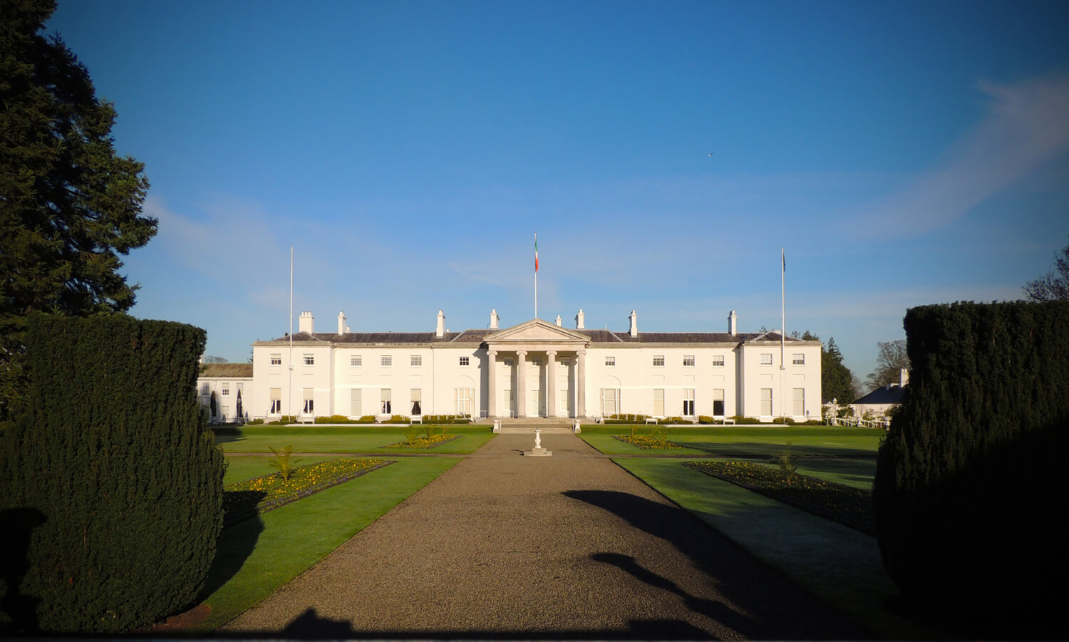 Cónaí oifigiúil