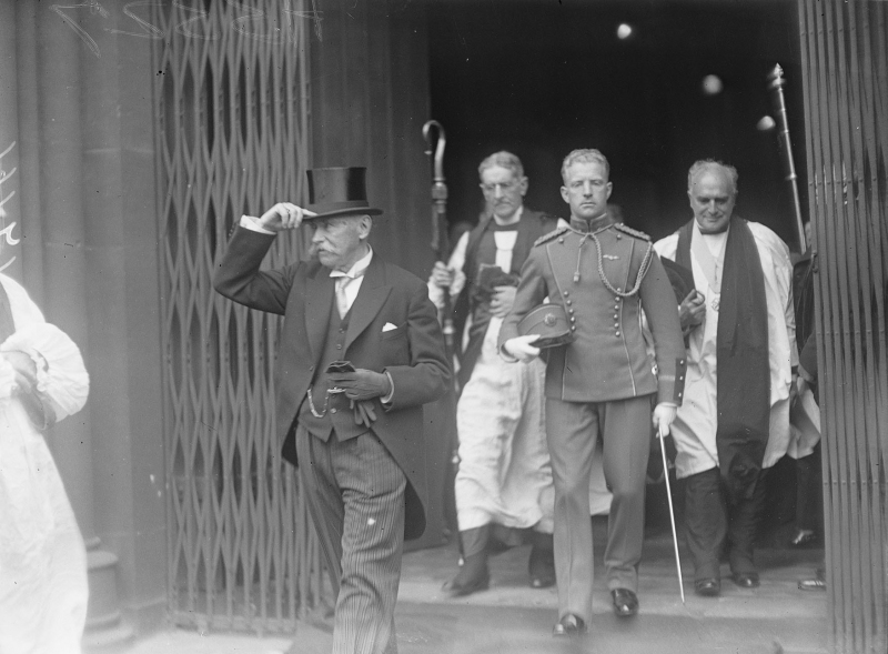 IND_H_3327 16934 Douglas Hyde Inauguration 25 June 1938 Leaving St Patrick's Catherdal Courtesy Independent News and Media Plc