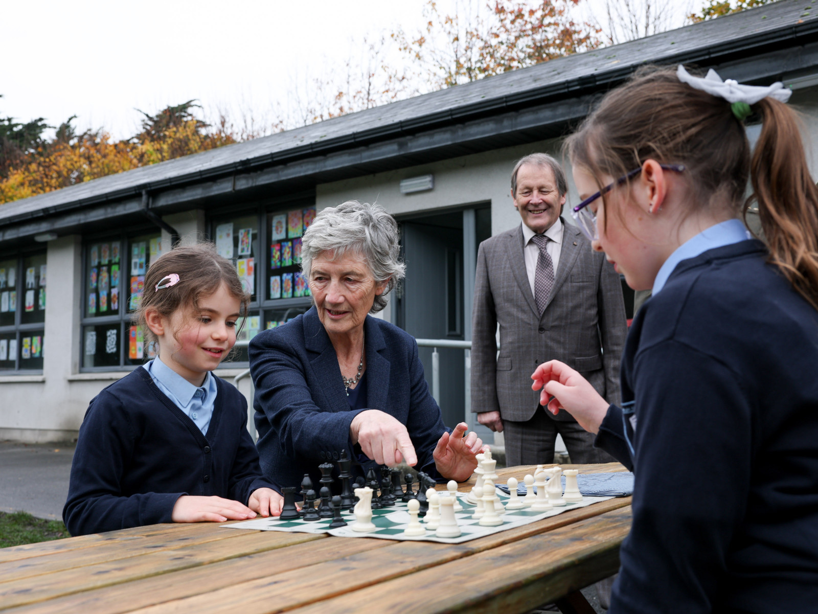 President Connolly visits Gaelscoil Inse Chór