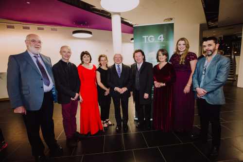 President presents Gradam Ceoil TG4 and presents main award to Frankie Gavin