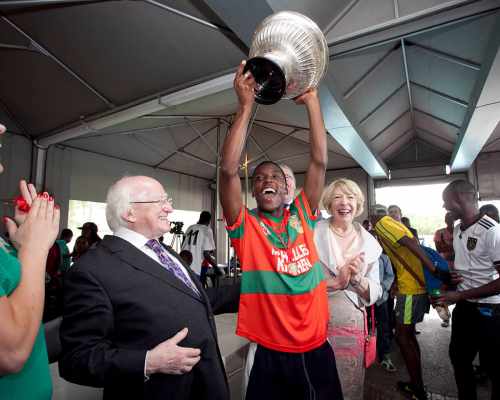 President visits SA Gaels