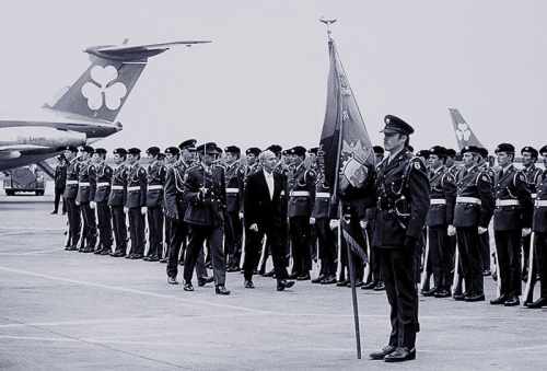 President O Dalaigh inspects a guard of Honour at Dublin Airport