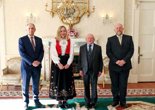 Ambassadors present their credentials