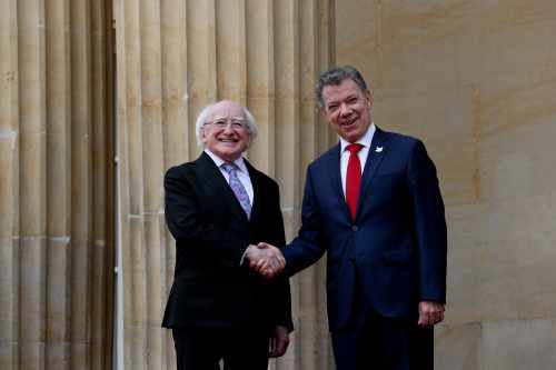 An tUachtarán i láthair ag Searmanas Oifigiúil i Casa de Narino (Palás an Uachtaráin) chun fáilte…