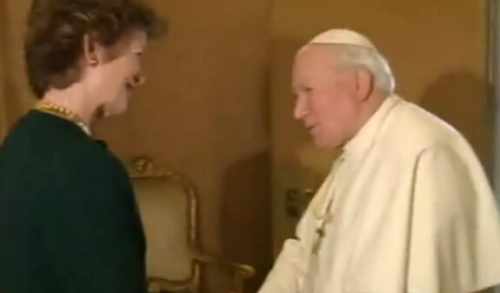 President Robinson meets Pope John Paul II in Rome 